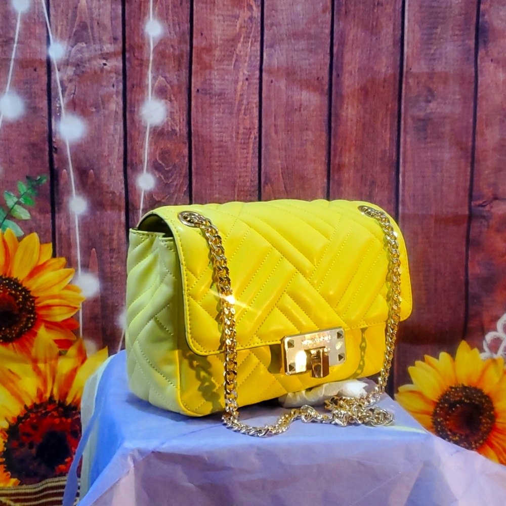 Hello 👋 beautiful summer hand bag